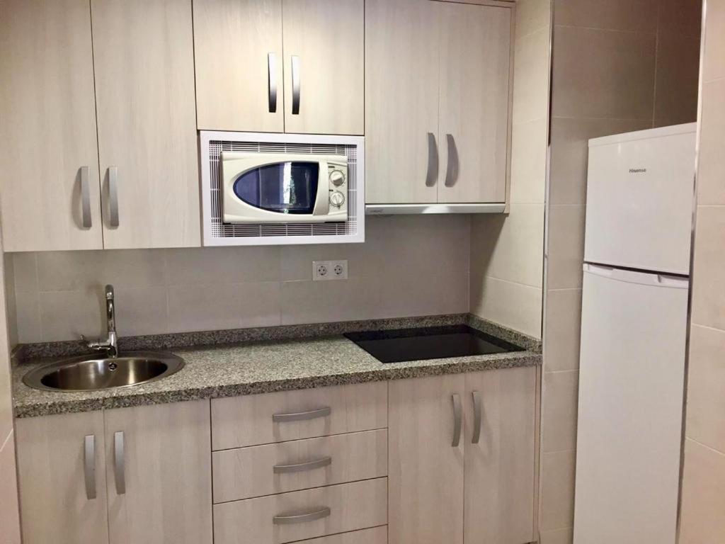 Apartamentos En Alquiler Chinasol Альмуньекар Экстерьер фото